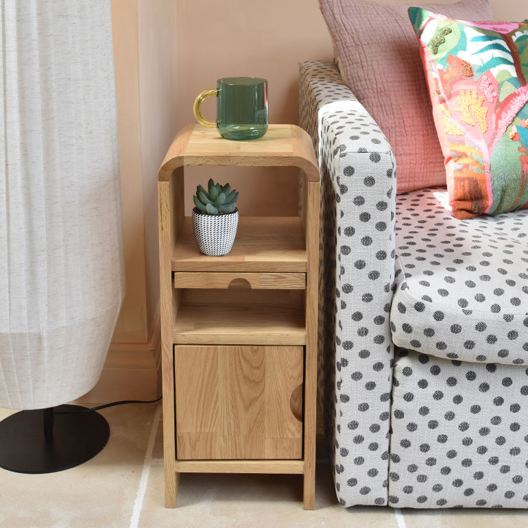 SIDE & COFFEE TABLES