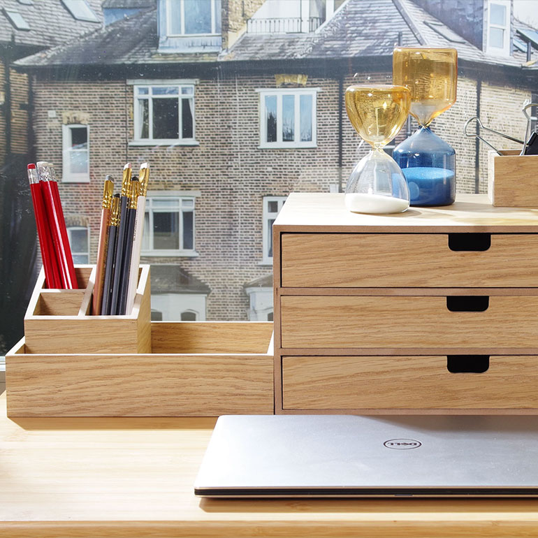 DESK TOP