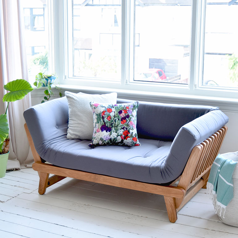 DAYBEDS