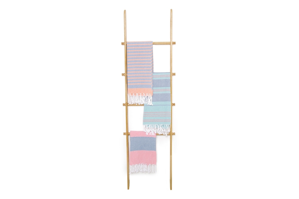 FC Oak Leaning Towel Ladder