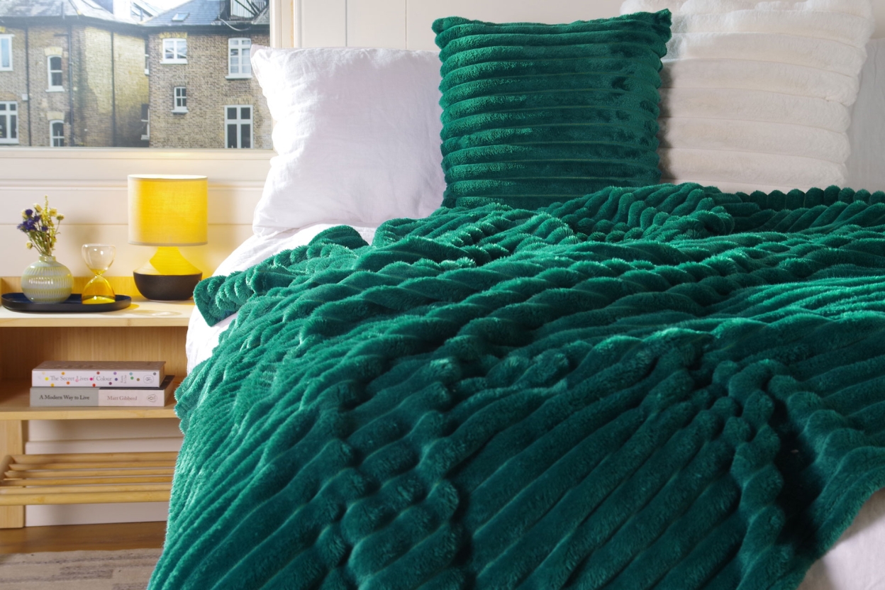 FC Chunky Cord Bedspread Fir Green