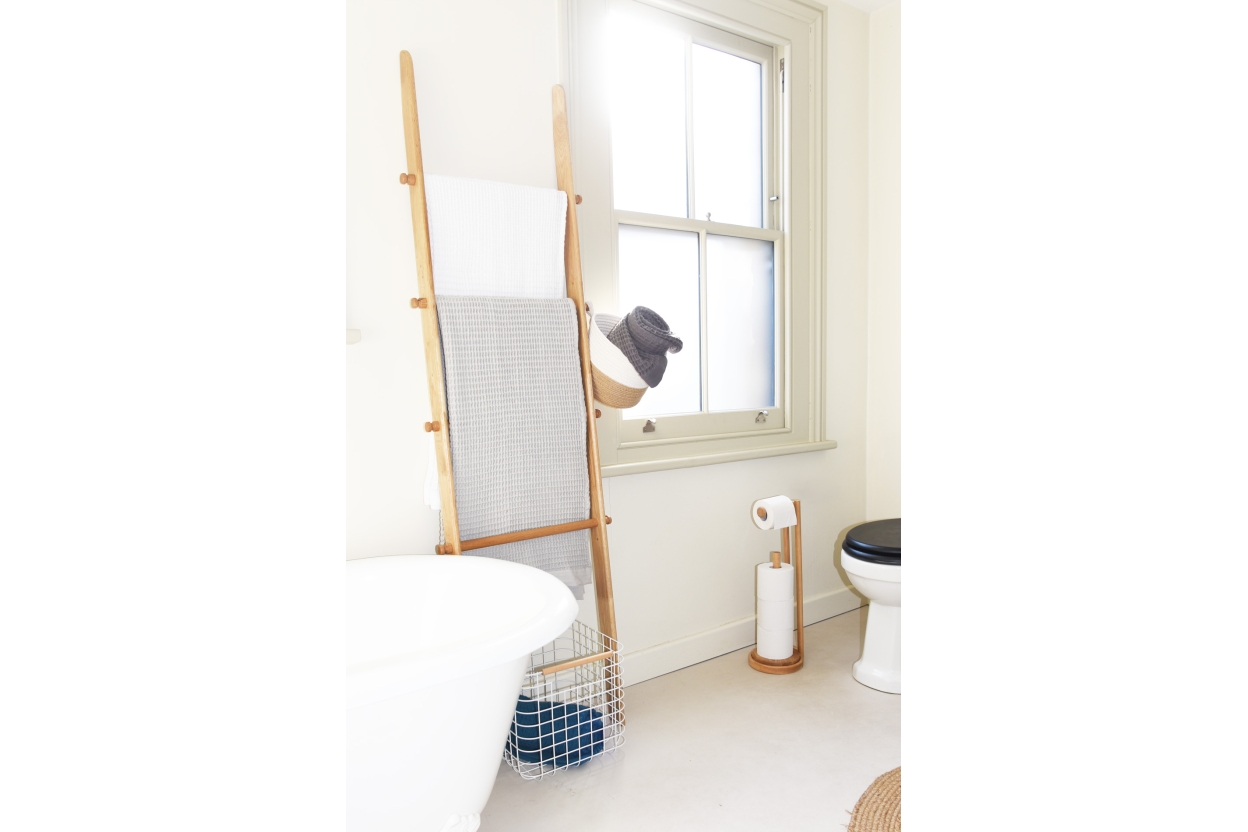 FC Lou Toilet Roll Caddy HOTH LS