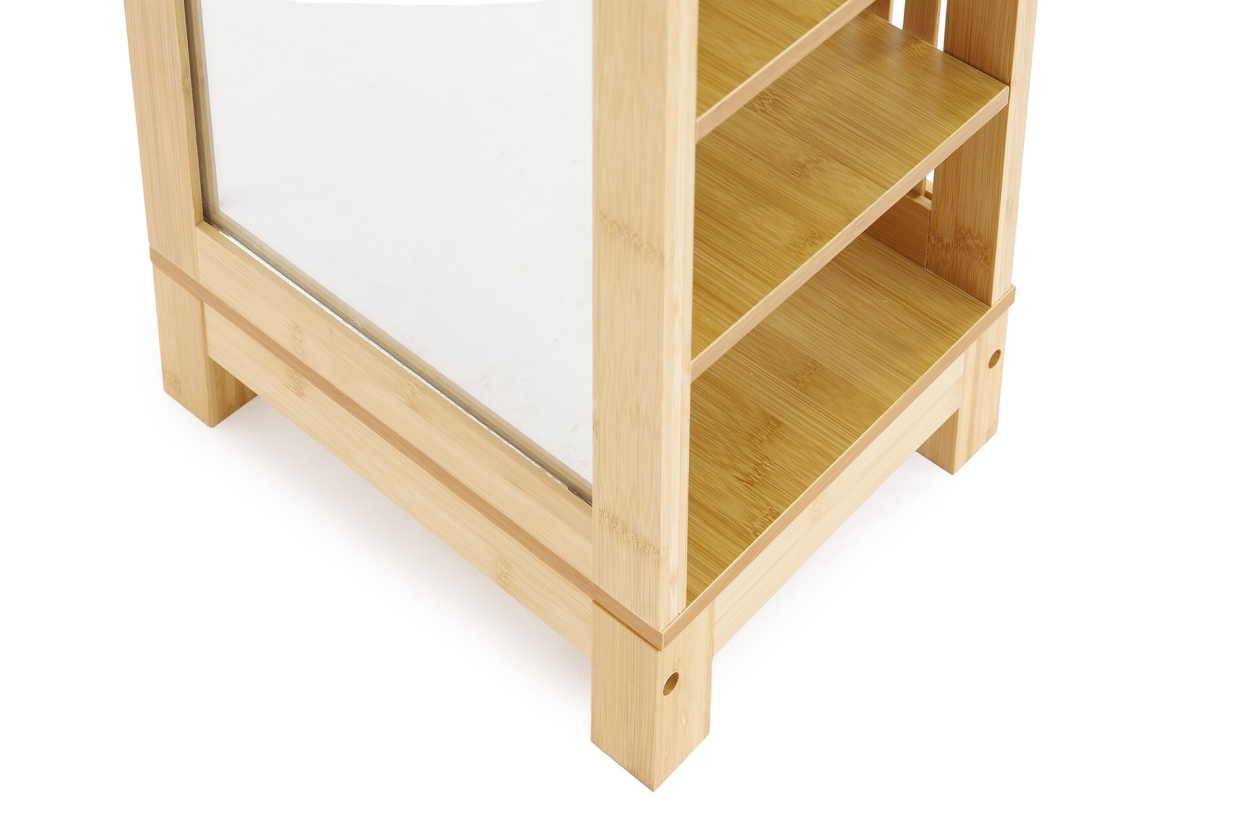 Suratto Shoe Tower