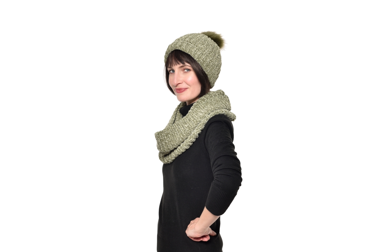 FC Bobble Hat Olive Green H Ds