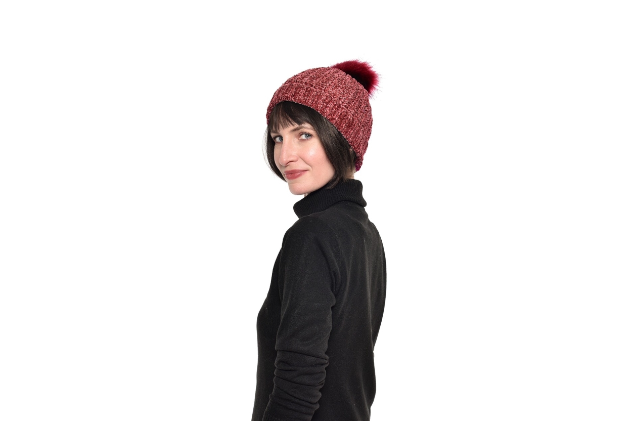 FC Bobble Hat Garnet Red