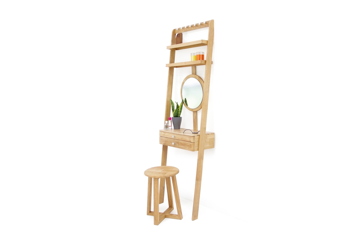 Oak Leaning Ladder Mini Dressing Table 2