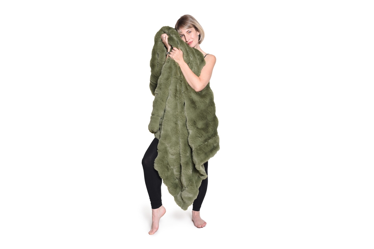 FC Ludlow Throw Olive