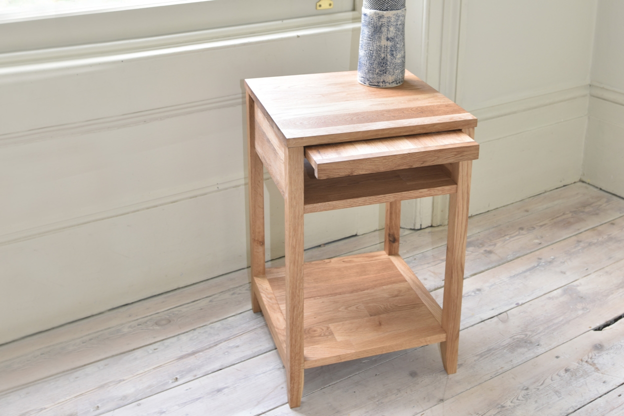 Linda Table