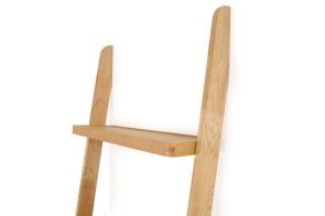 FC Oak Rounded Leaning Ladder COD