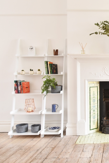 MDF Leaning Ladder White Dck Lw