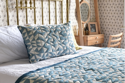 FC Origami Cushion AS LS FC Origami Cushion AS LS