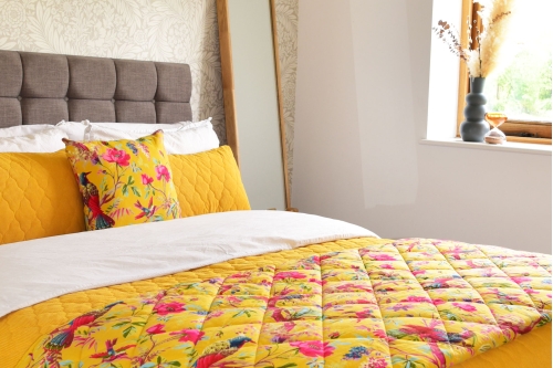 FC Quilted Bedspread FB LS