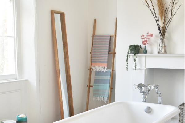 FC Leaning Towel Rack LS Acp G