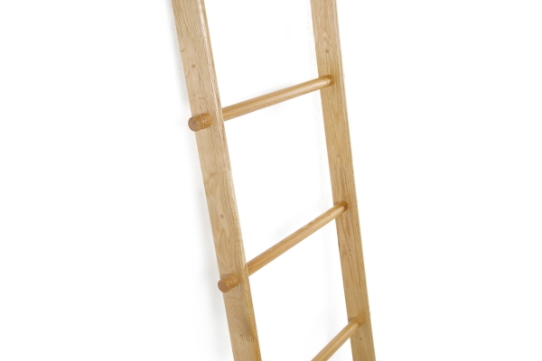 FC Oak Leaning Towel Ladder