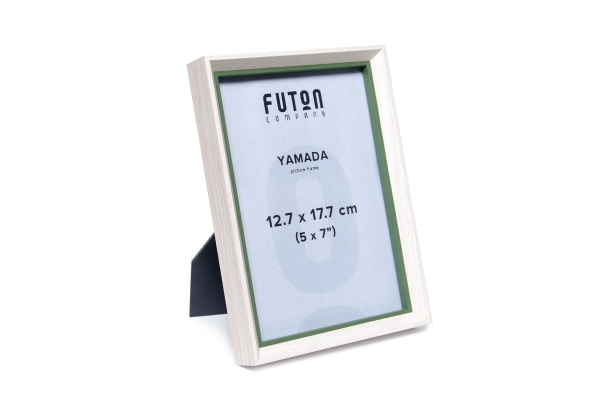 FC Yamada Picture Frame X