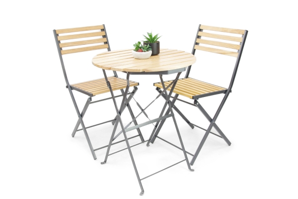 Set of table and chairs