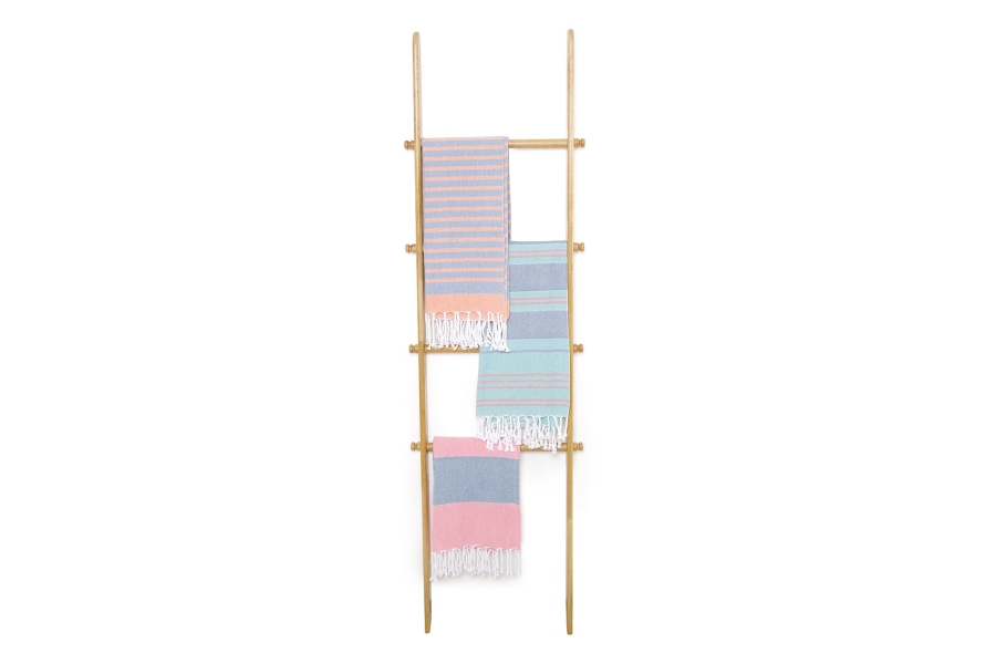 FC Oak Leaning Towel Ladder