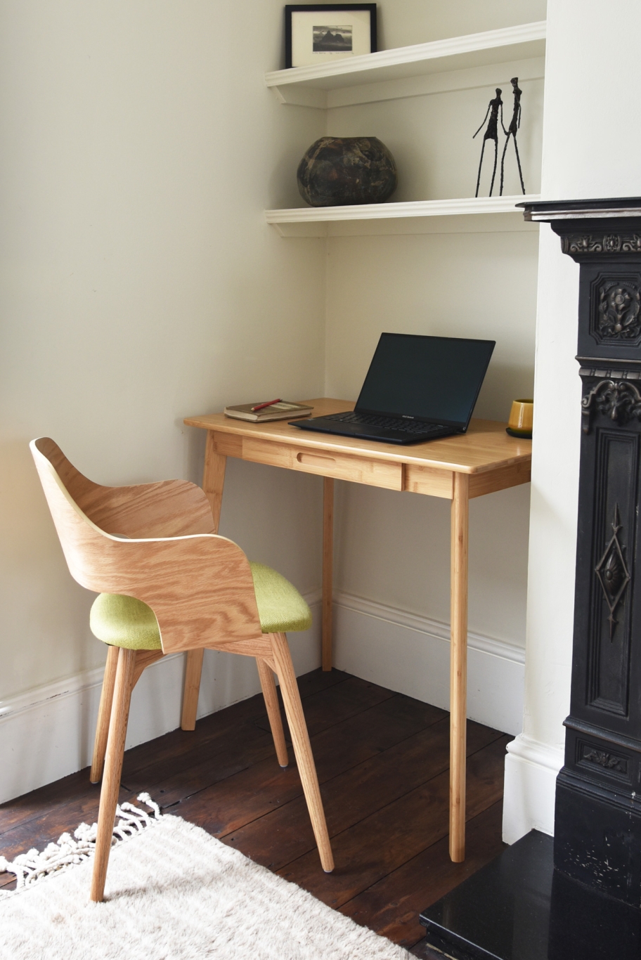 FC Toby Desk Leytonstone LS