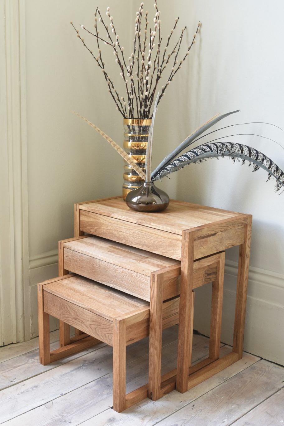 Nest of table
