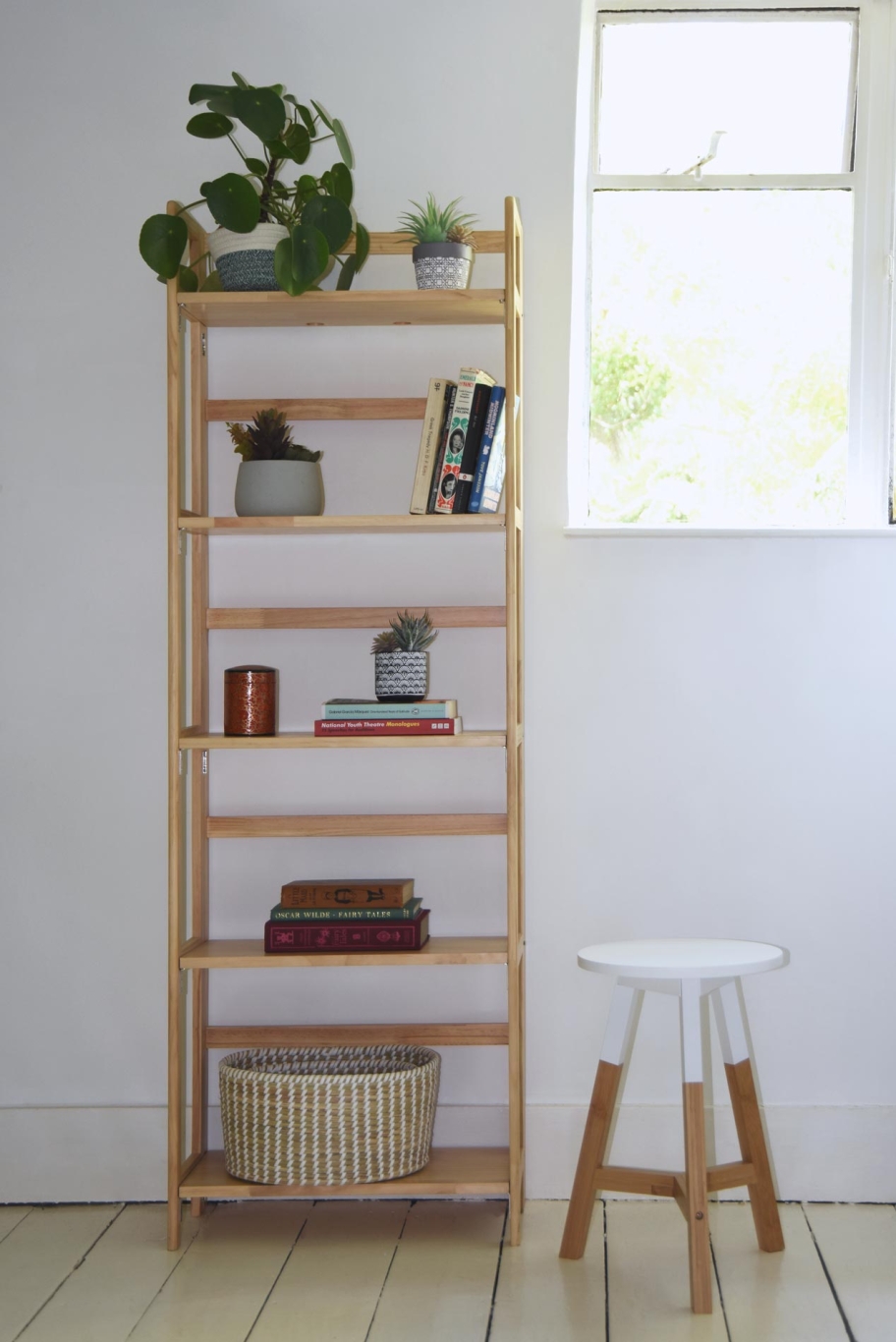 Lyra Shelves LF Bromley V