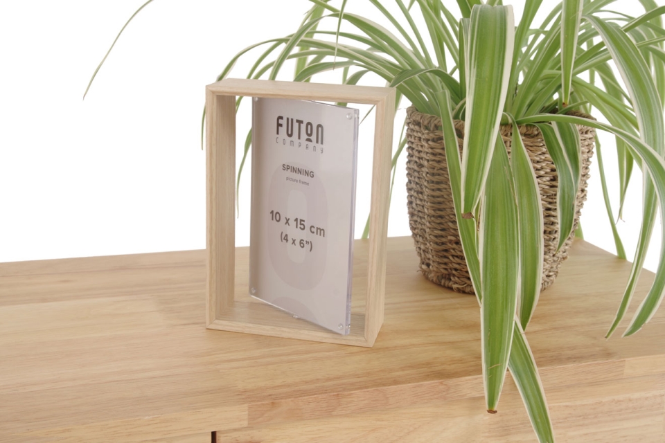 FC Spinning Picture Frame