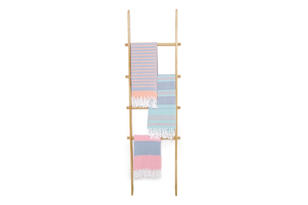 FC Oak Leaning Towel Ladder