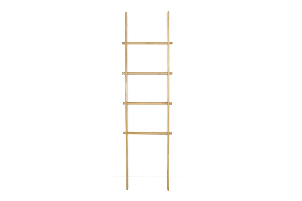 FC Oak Leaning Towel Ladder