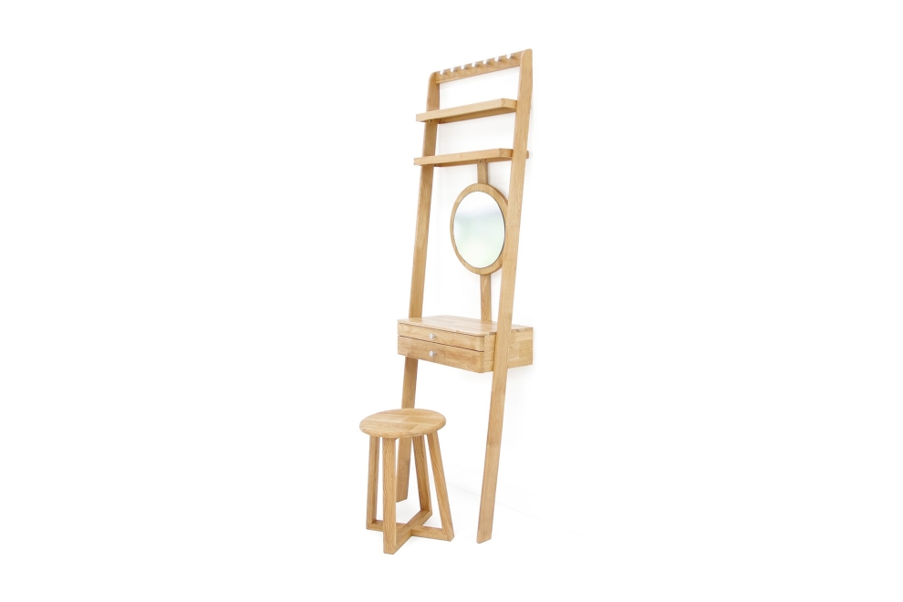 Oak Leaning Ladder Mini Dressing Table 2